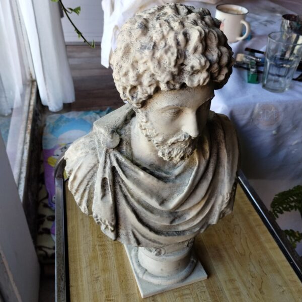 Busto Marco Aurelio Del Louvre Pintado Beige Símil Mármol - Image 2