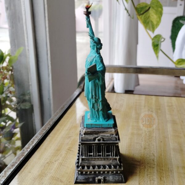 Estatua De La Libertad 3d Pintada A Mano Adornos Decoración - Image 2